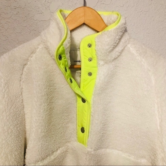 NWOT AEO White & Neon Sherpa Pullover Sweater - Picture 7 of 15